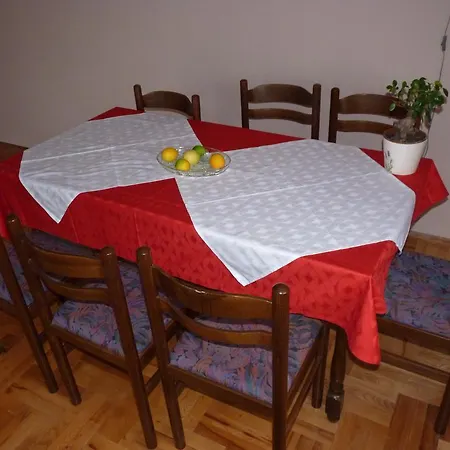 White Lady Apartment *